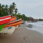 Botes de pesca en la playa de Masachapa